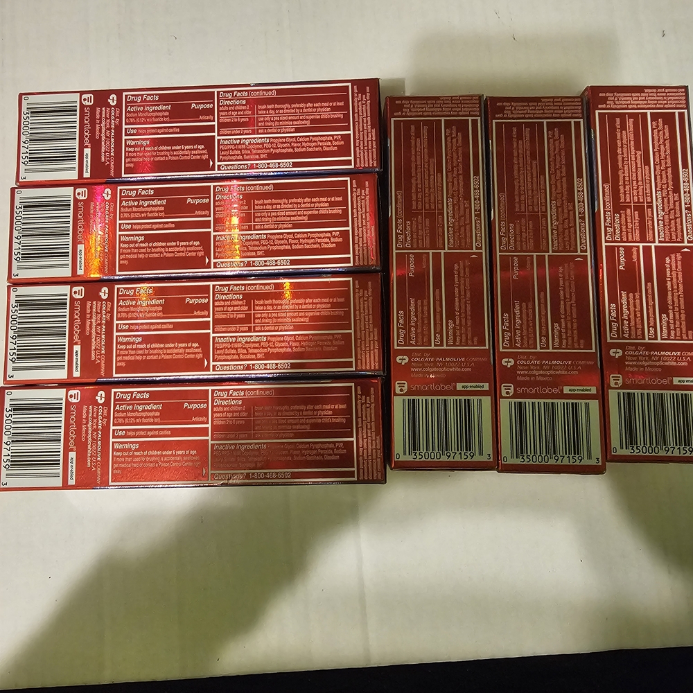 Colgate Optic White Advanced Toothpaste - Red - Picture 3 of 4
